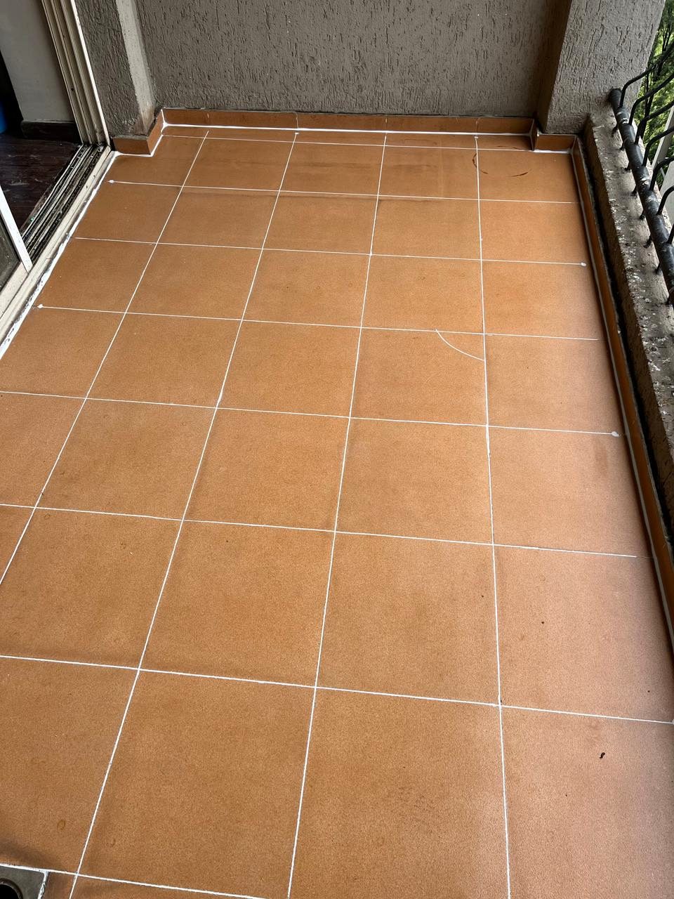 Balcony non-destructive pressure injection grouting in Pune